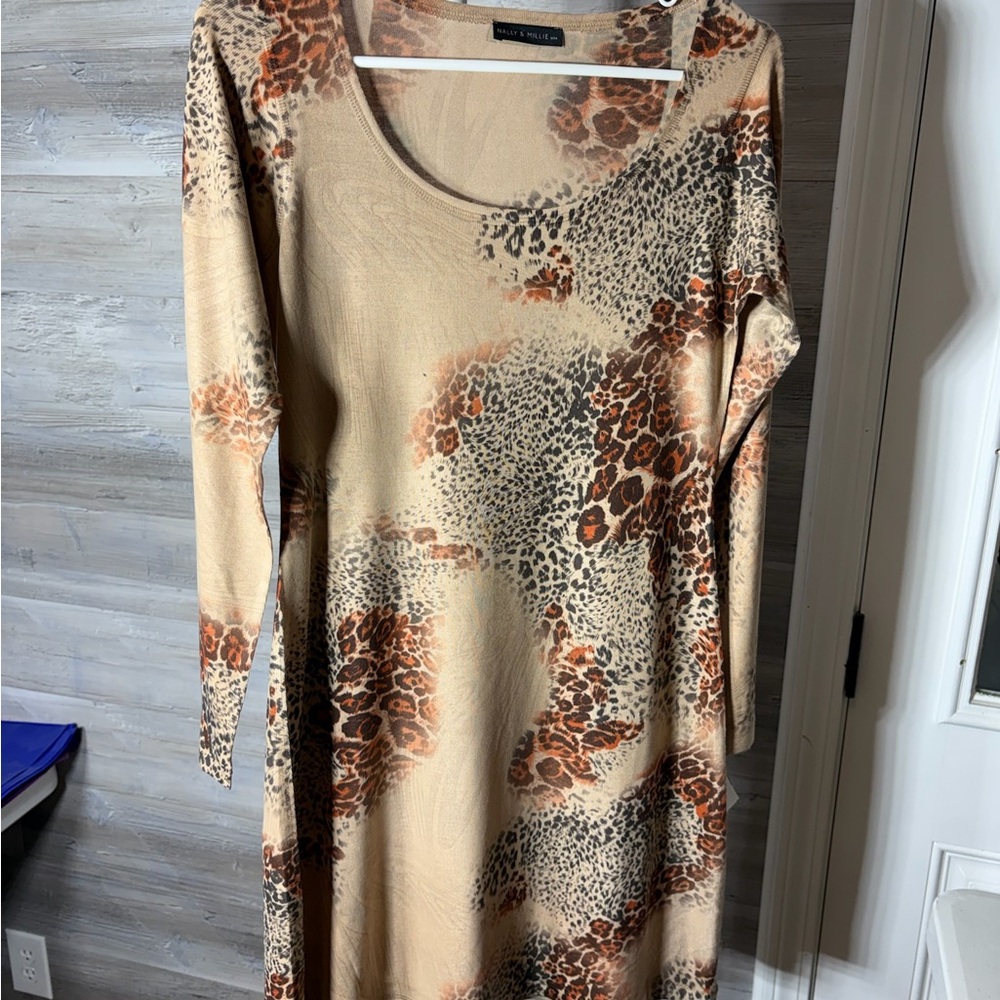 Nally & Millie Leopard Print Long Sleeve Dress 1019